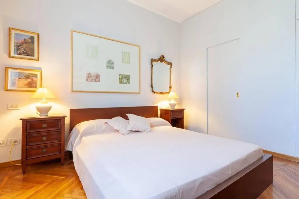 Vittoria Flexyrent Apartment - A.C. - Wi-Fi Milan