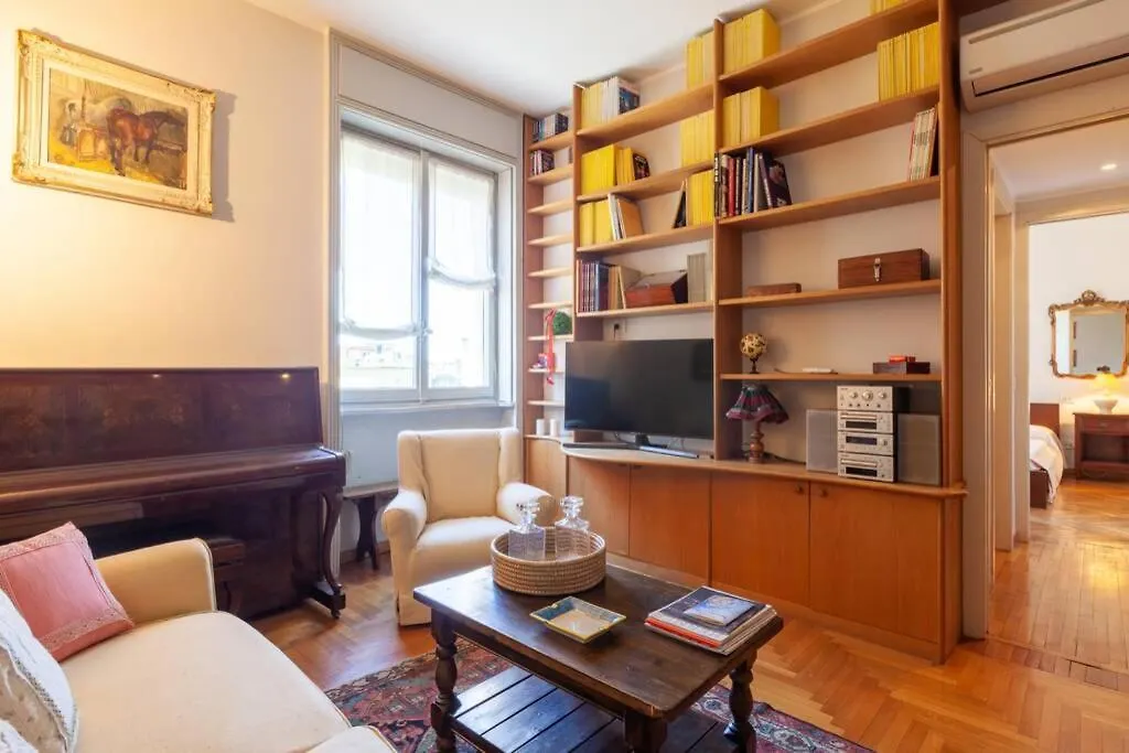 Vittoria Flexyrent Apartment - A.C. - Wi-Fi Milan