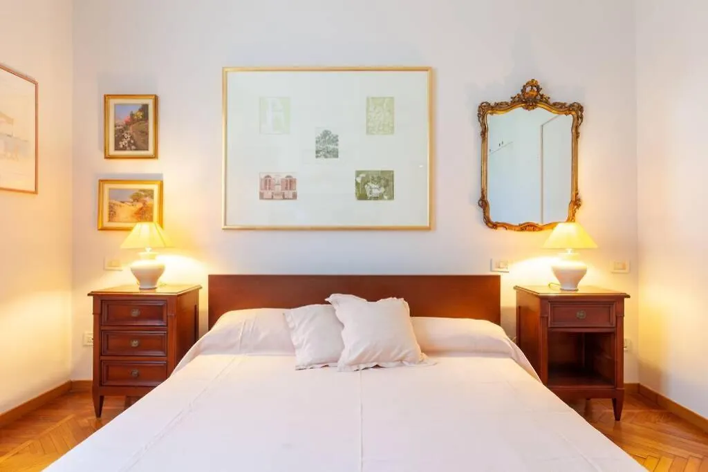 Vittoria Flexyrent Apartment - A.C. - Wi-Fi Milan